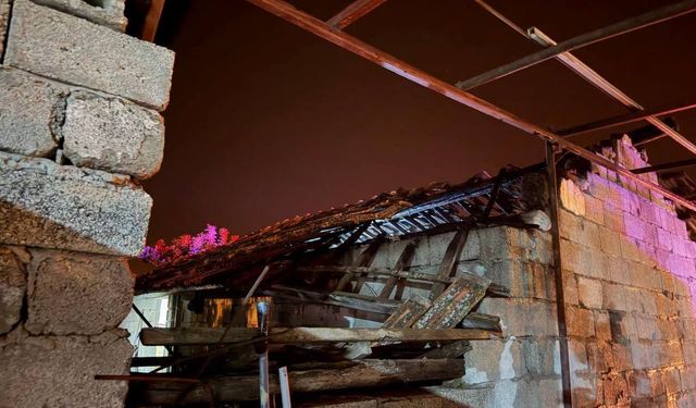 Hatay Altınözü’nde Ahır Yangını Kontrol Altına Alındı