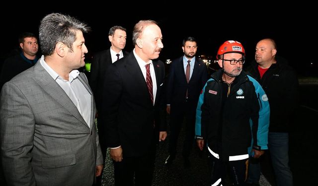 Isparta'da çekici ile minibüsün çarpıştığı kazada 17 kişi yaralandı