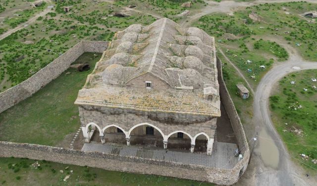 Niğde’deki Konaklı Rum Kilisesi Tarihe Işık Tutuyor