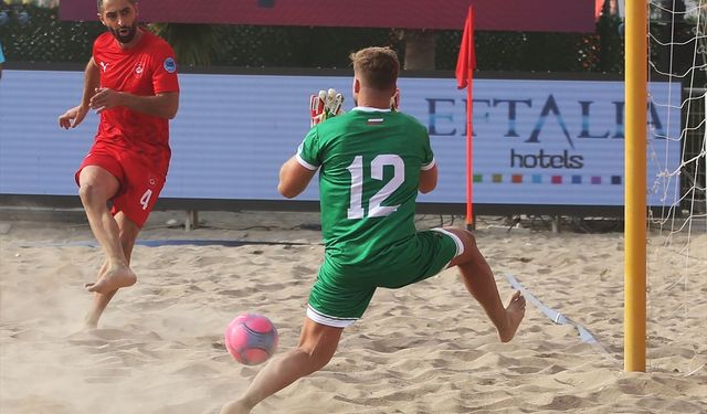 Plaj Futbolu Dünya Kulüpler Şampiyonası, Alanya'da başladı
