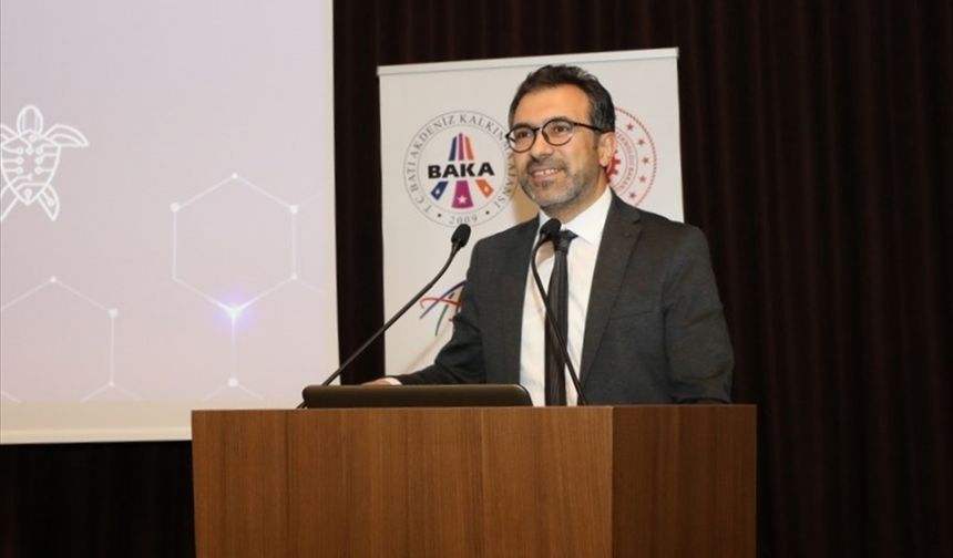 Antalya'da "Yapay Zeka ve Oyun Teknolojileri Programı" düzenlendi