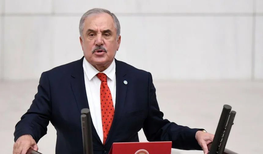 Ensarioğlu'ndan İYİ Parti'ye Eleştiri: "Merkez Sağa Oturamadı" ve CHP'ye Övgü: "Artık Merkezdir