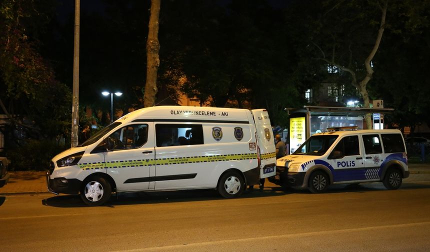 Antalya'da bir kişi parkta ölü bulundu
