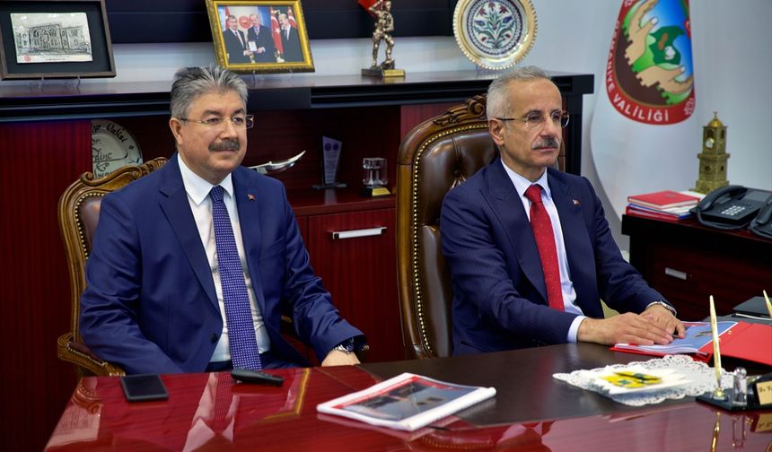 Ulaştırma ve Altyapı Bakanı Uraloğlu, Osmaniye'de ziyaretlerde bulundu