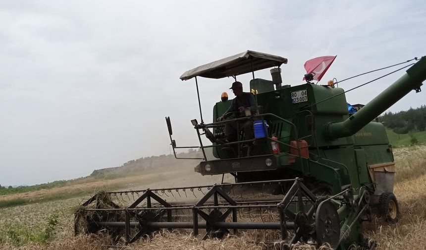 Kuraklık ve Geciken Yağışlar Şanlıurfa'da Hububat Ekimini Vurdu