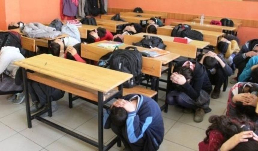 Deprem Sonrası Malatya ve Elazığ'da Okullar Tatil Edildi: Yarın Okullar Tatil mi?