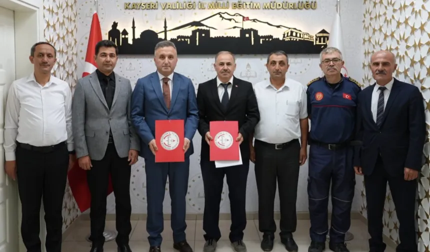 Kayseri Büyükşehir İle İl Milli Eğitim Müdürlüğü’nden itfaiyecilik bölümü öğrencilerine destek