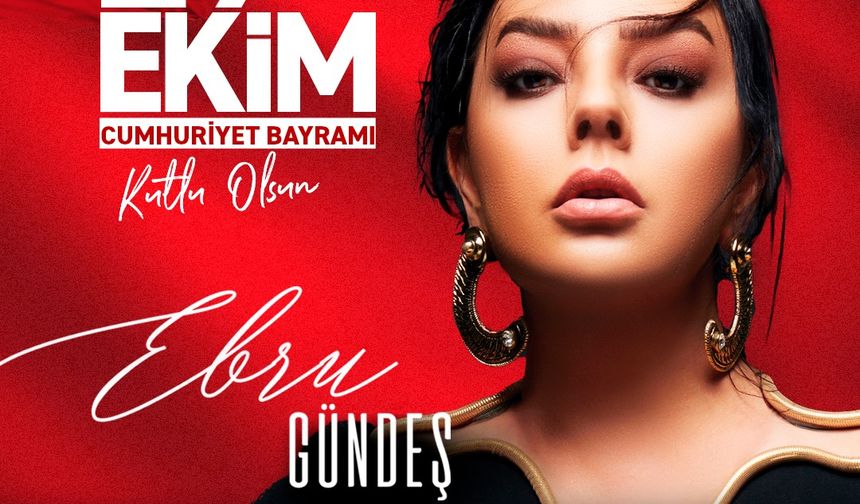 Ebru Gündeş'in Cumhuriyet Konseri İçin Sosyal Medyada Tepkiler Yağıyor