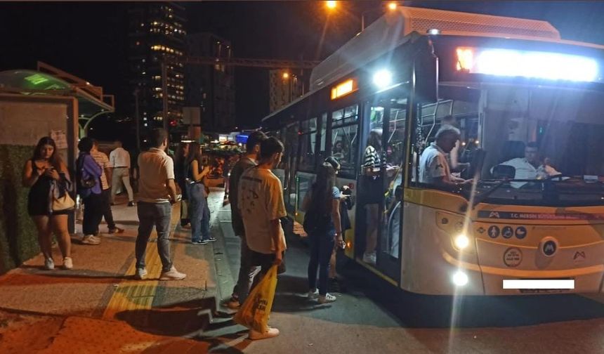 Öğrencilerden Toplu Taşıma Uygulamasına Sert Tepki