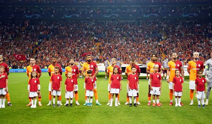 Galatasaray Taraftarından Maç Öncesi  Coşkulu Uğurlama