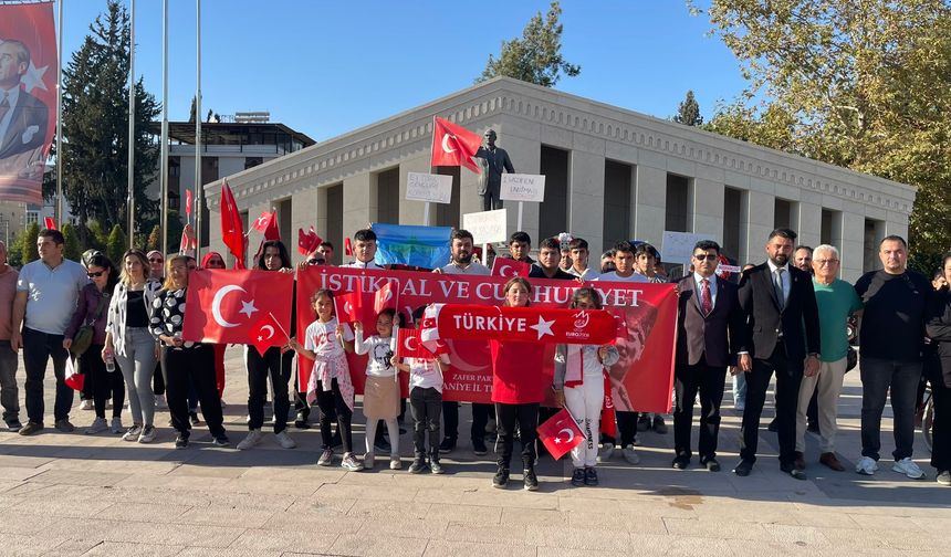 Zafer Partisi'nden 101. Yıl Kutlamasında Coşkulu Yürüyüş