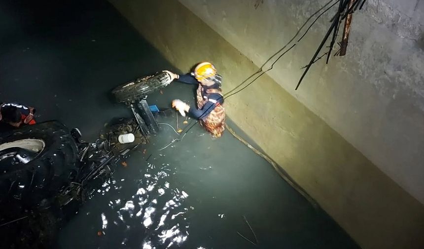 Burdur'da yangın söndürme havuzuna düşen traktörün sürücüsü öldü