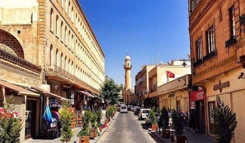 Mardin’de 10 Günlük Etkinlik Yasağı: Toplantı ve Gösteriler İptal Edildi