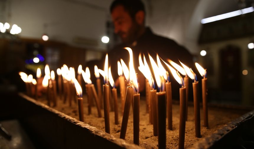 Hatay'da Rum Ortodoks Kilisesi'nde Noel ayini yapıldı