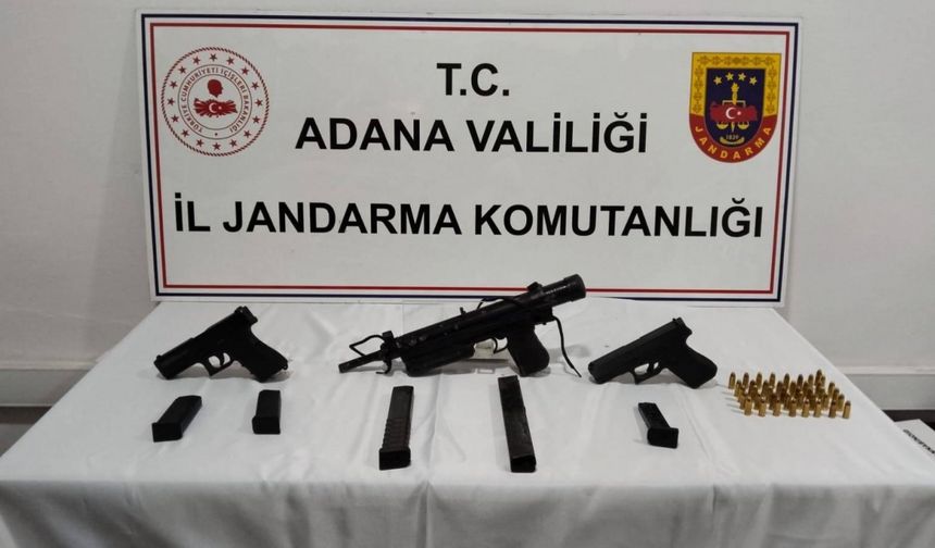 Adana'da bir evde ruhsatsız 3 silah ele geçirildi