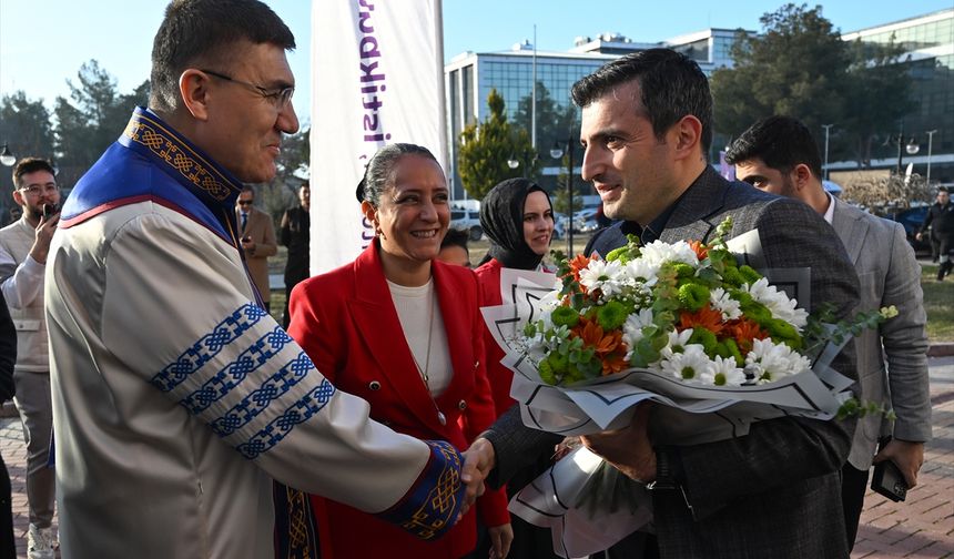 Selçuk Bayraktar, Burdur MAKÜ'de Fahri Doktora Tevcih Töreni'nde konuştu: