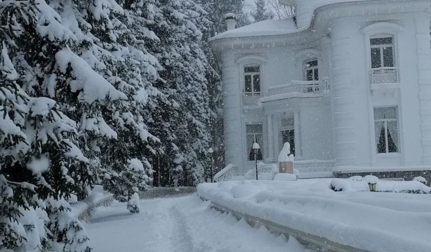 Trabzon’da Kar Yağışı Başladı Yüksek Kesimler Beyaza Büründü