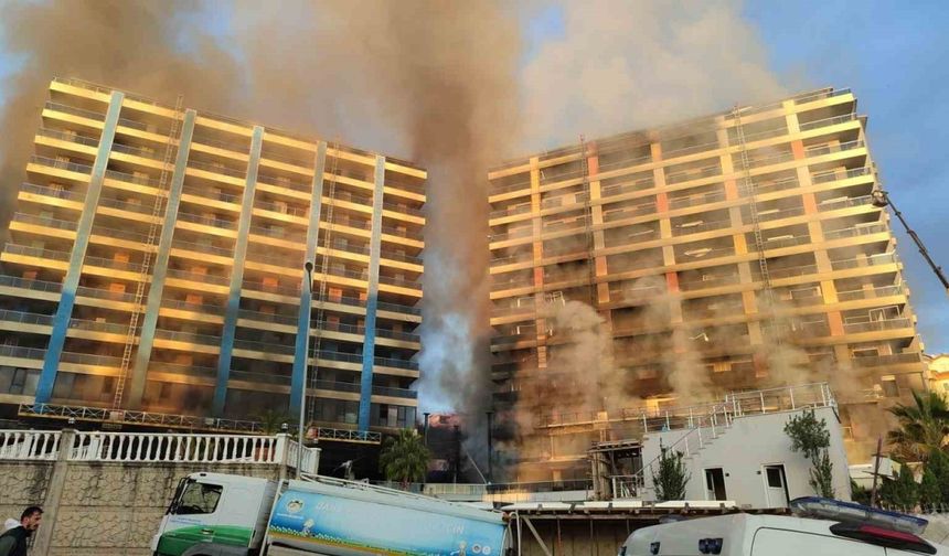 Alanya’da otel inşaatındaki yangın kontrol altına alındı