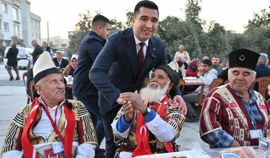 Kadirli'de Cengiz Topel Mahallesi’nde Gönül Sofrası Kuruldu