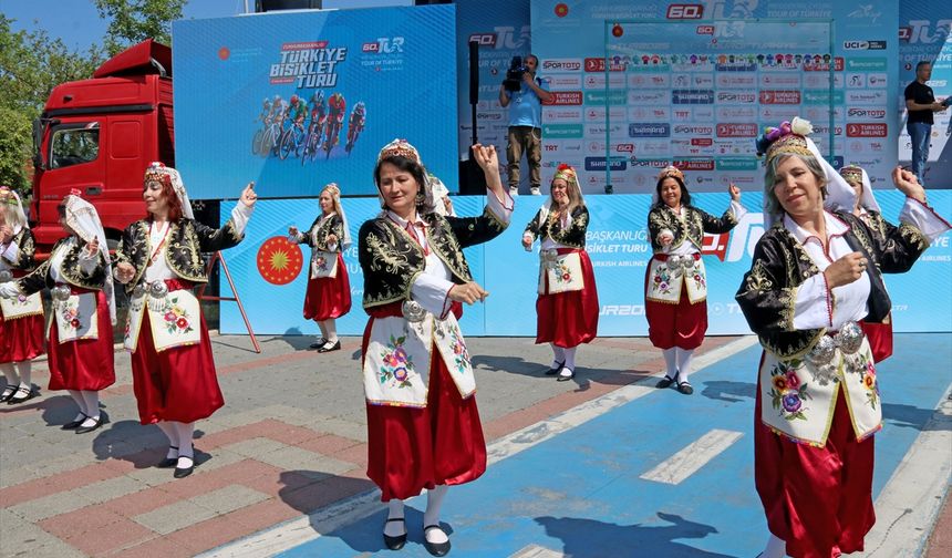 60. Cumhurbaşkanlığı Türkiye Bisiklet Turu'nda 3. etabın startı verildi