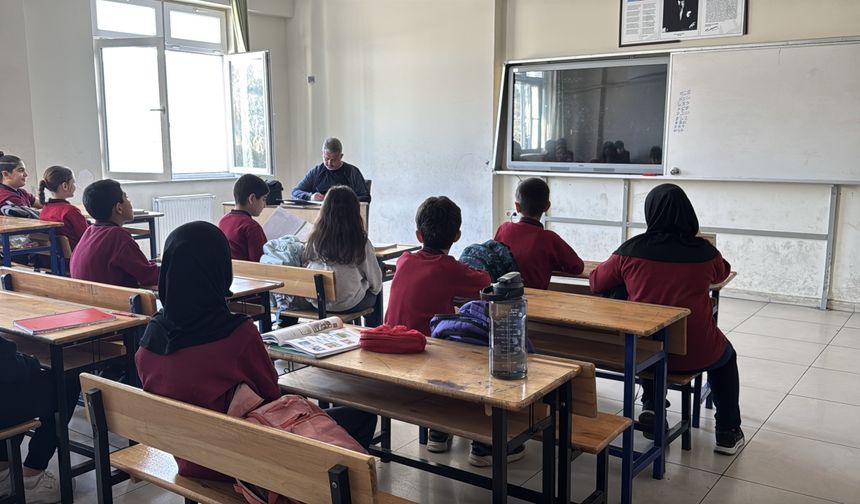 Nisan Ayında Kar Sürprizi  Beş İlde Eğitime Ara Verildi