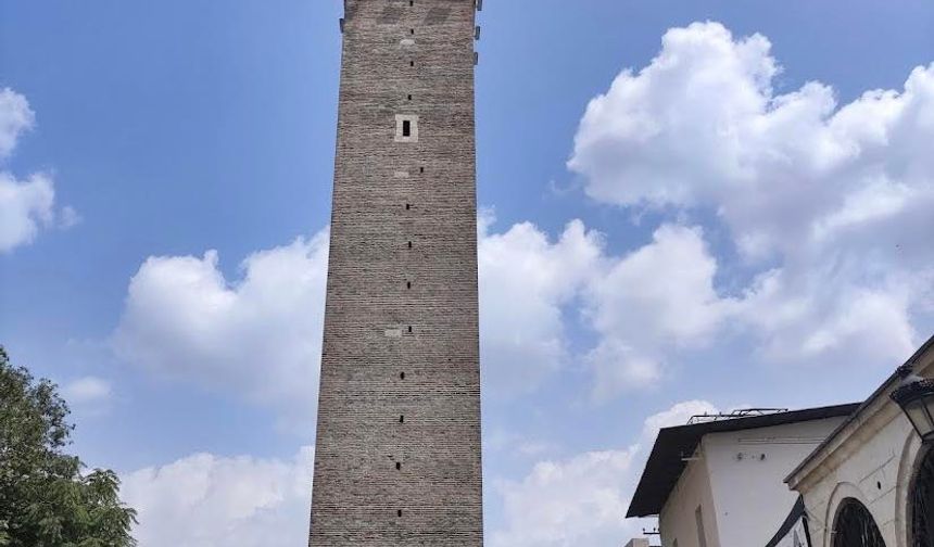 Adana'nın Zamana Meydan Okuyan Sembolü Büyük Saat