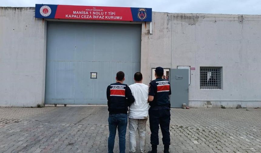 Sahte Kimlikle Jandarmayı Kandırmak İstedi