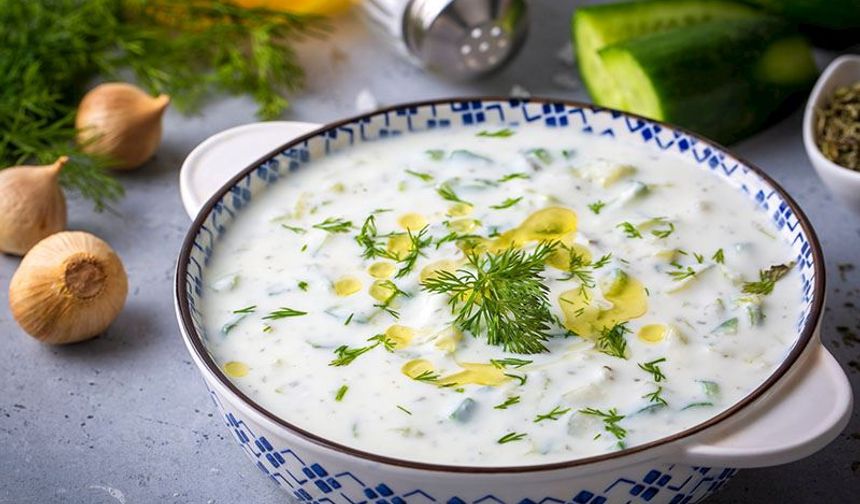 Osmaniye Sofralarında Tartışma Cacık Sarımsaksız Olur mu