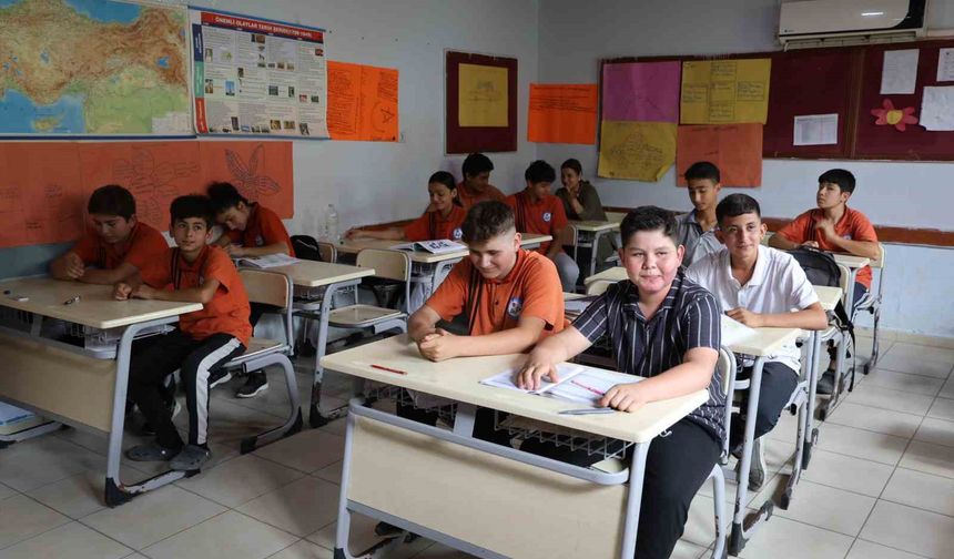 Sınıfın afacanları derece yaptı, köy okulunun gururu oldu