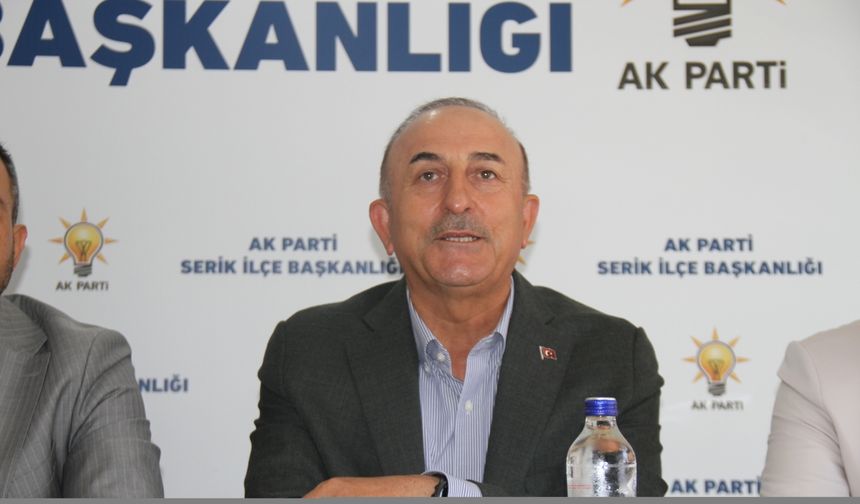 AK Parti Serik İlçe Teşkilatı'nda bayramlaşma töreni düzenlendi