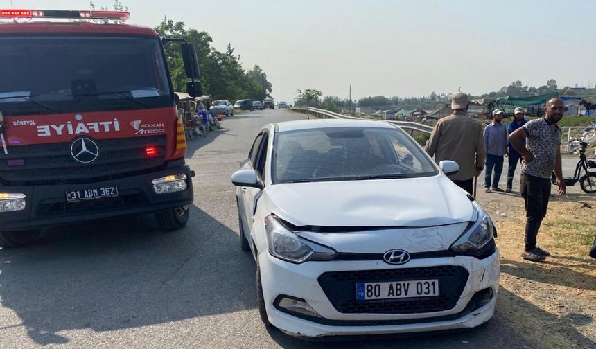 Hatay'da otomobile çarparak su kanalına devrilen minibüsteki 4 kişi yaralandı