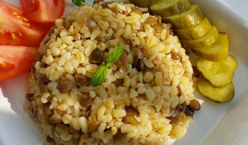 Osmaniyeli Ev Hanımlarına Mercimekli Pilav Tarifi