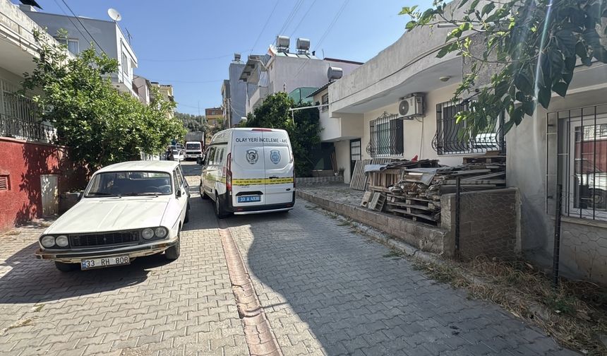 Mersin'de intihara teşebbüs eden anne çocuğunu ve kendisini yaraladı