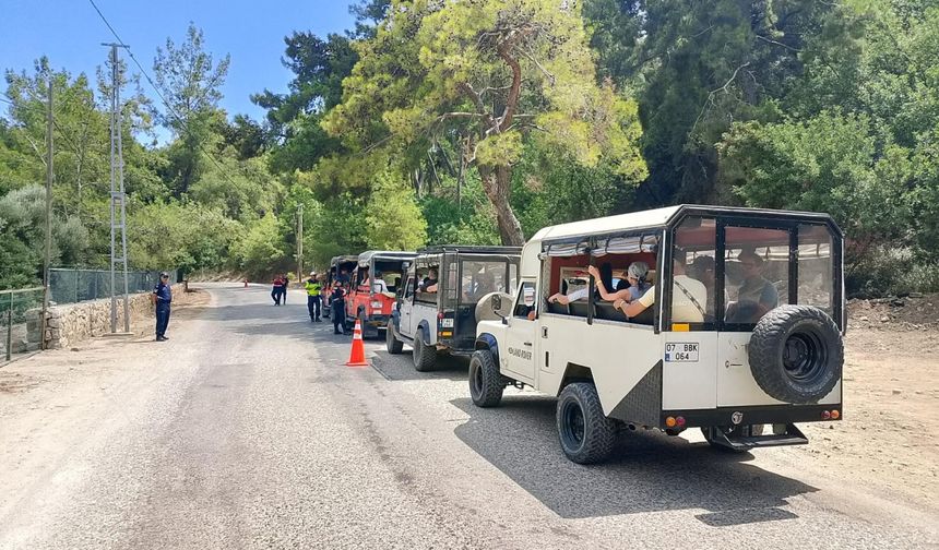 Antalya'da safari araçlarına yönelik özel denetim yapıldı