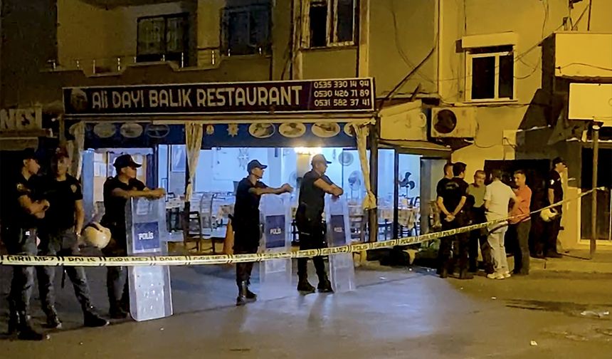 Mersin'de restoranda çıkan silahlı ve bıçaklı kavgada 7 kişi yaralandı