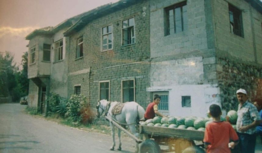 Osmaniye'de Bir Zamanlar At Arabalı Karpuzcu