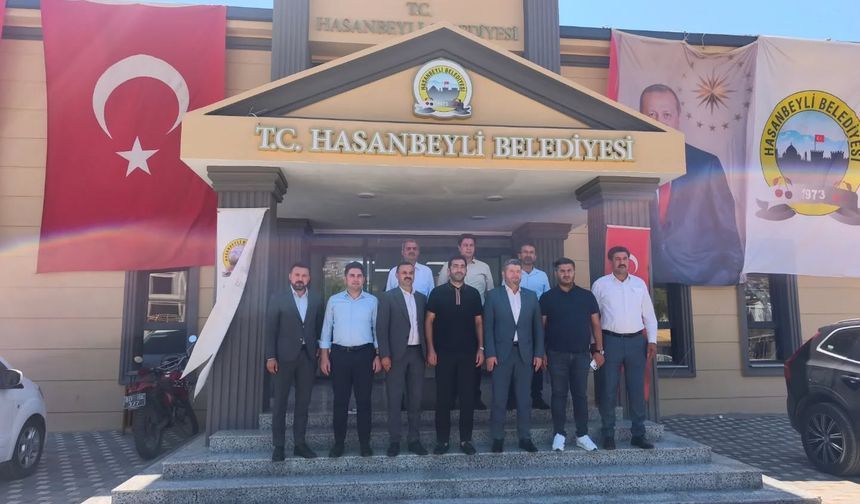 AK Parti Kadirli İlçe Başkanlığı’nda Nöbetçi Karşılama