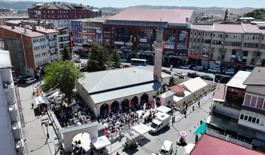 Hasan Paşa Camii Sivas’ta Yeniden İbadete Açıldı