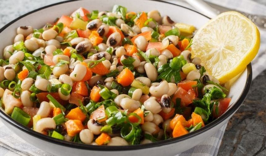 Osmaniyelilere Yaz Sofralarında Ferahlık Börülce Salatası