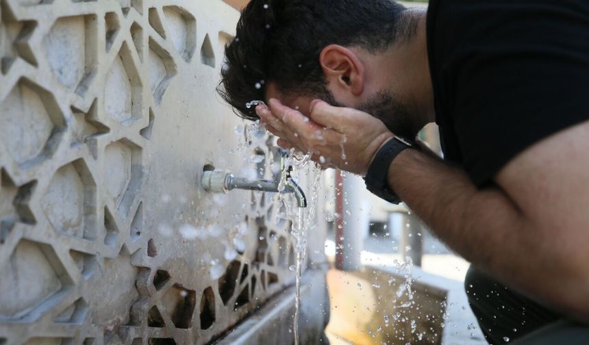 Gaziantep ve Şanlıurfa'da Kavurucu Sıcak: 49 Derece!