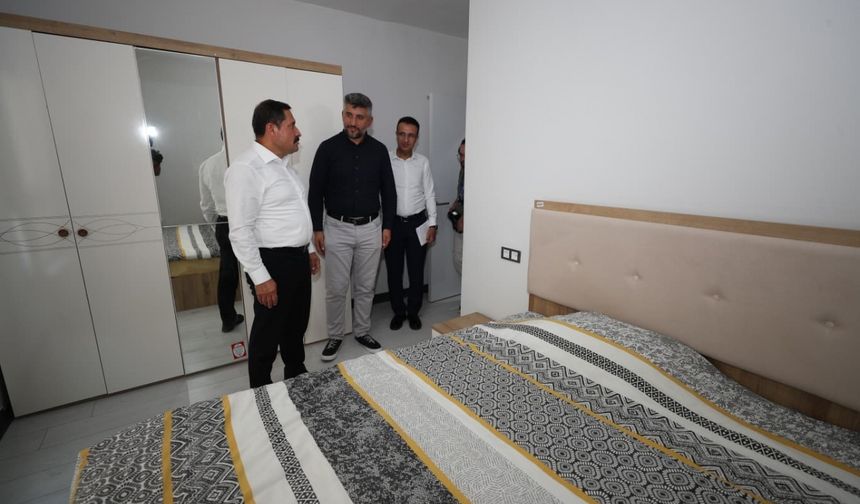 Hatay Kırıkhan'da afet konutları ve ticaret merkezlerinin yapımı sürüyor