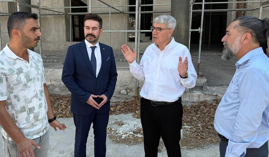 Seydi Gülsoy, Osmaniye’de Enver’ul Hamit Camii’ni inceledi