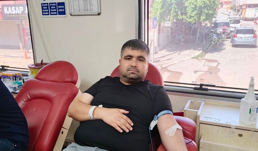 Toprakkale İlçe Başkanı’ndan Kızılay’a Kan Bağışı