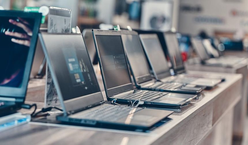Laptopun Sağlam Olduğu Nasıl Anlaşılır? Menteşe Ve Gövde Testi Önemli