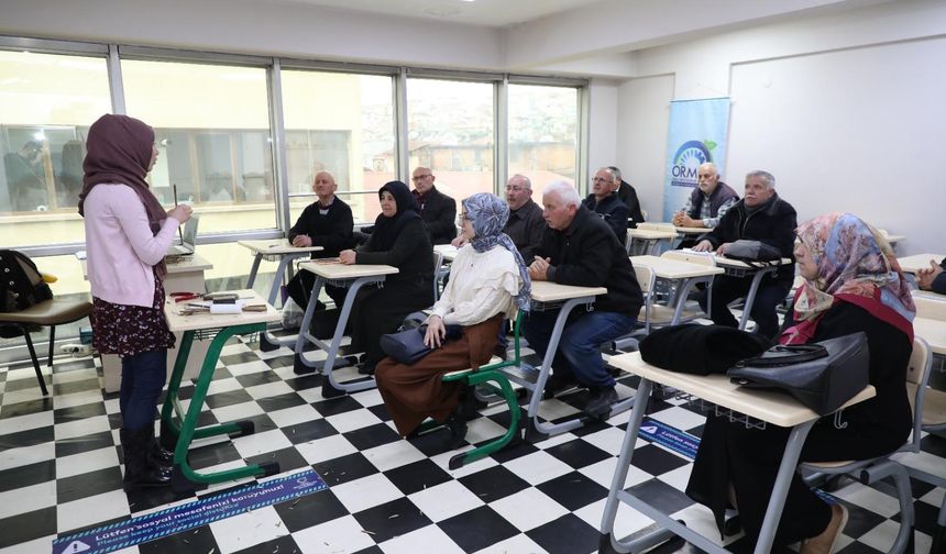 Bu Gurur ORMEK’in: Hem Meslek Sahibi Yapıyor Hem Sanat Eğitimi Veriyor