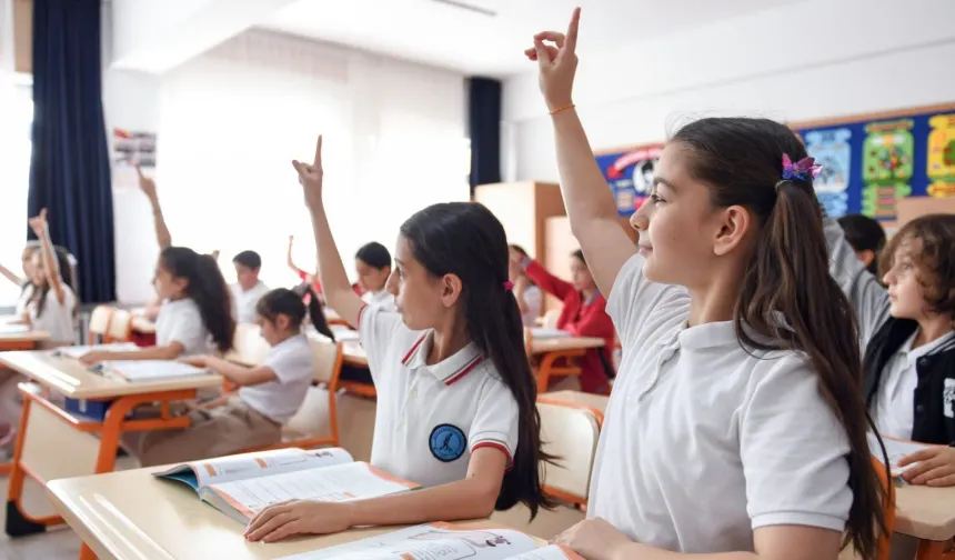 2026 Bayram Tatili Kaç Gün?  Ramazan Bayramı 9 Gün Oldu Mu?  Okullarda Bayram Tatili Süresi