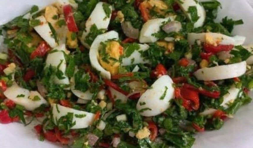 Az Malzemeyle Bol Lezzet! Kahvaltılık Yumurta Piyazı Nasıl Yapılır?