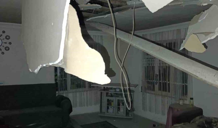 Sındırgı Depremi Manisa'da ev yıktı! Gördes'te tavan çöktü, yaralı yok