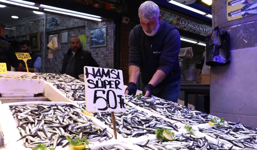 Trabzon’da Hamsi 50 Liraya Düştü