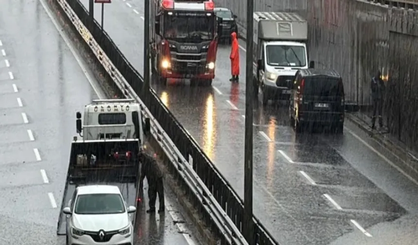 Alanya-Antalya Yolunda Su Baskını!